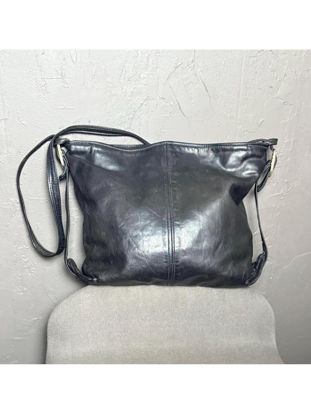 1970's Navy-Black Leather Shoulder Bag Legacy Style Stone Mountain Purse